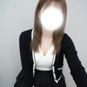 秋吉ひな