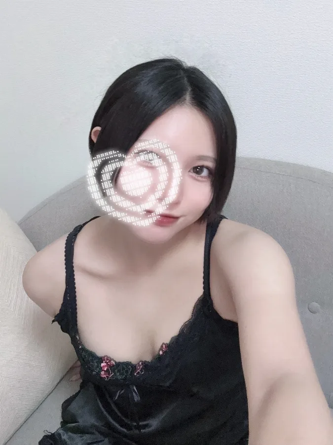 茜