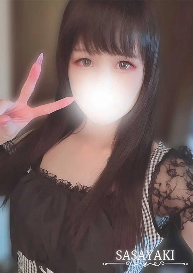桃羽えみる
