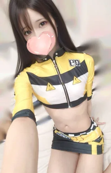 しゅな【スレンダー美女♡魅惑の色気】
