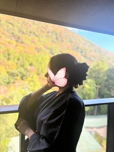 みら