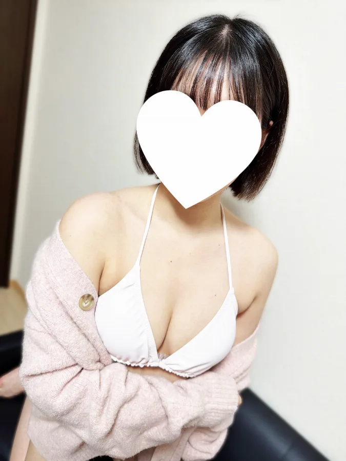 新人・夏菜（かな）