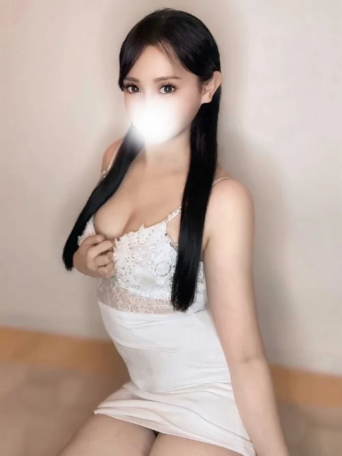 美園まみ