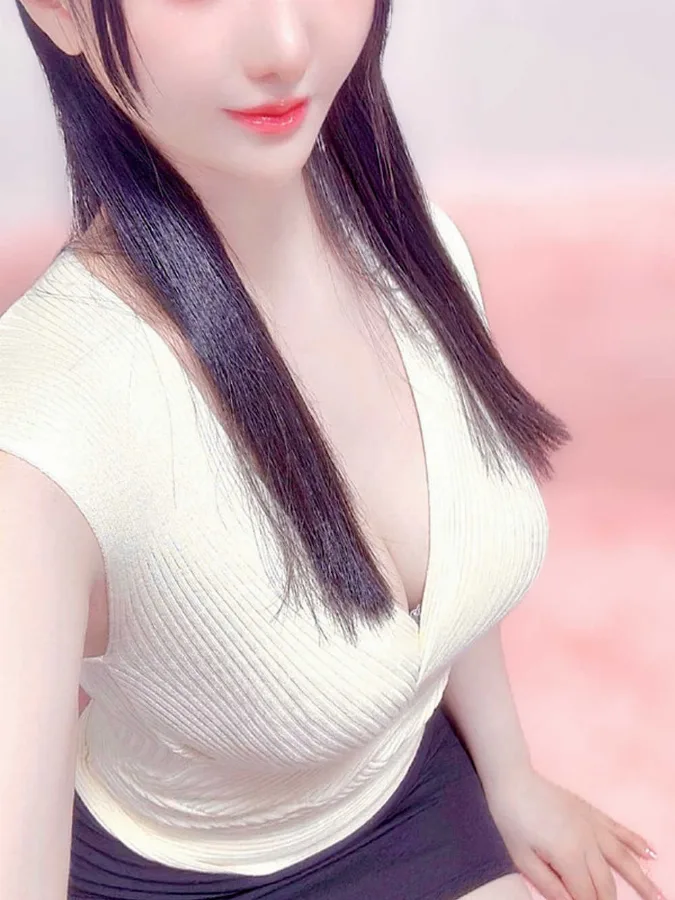 観月まや