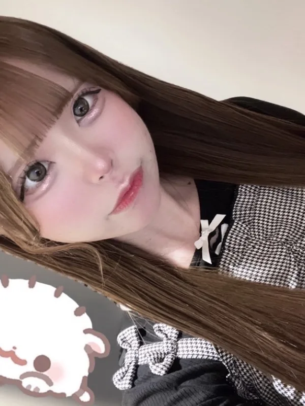 白咲えな