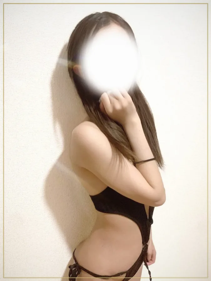 えま スレンダー女子