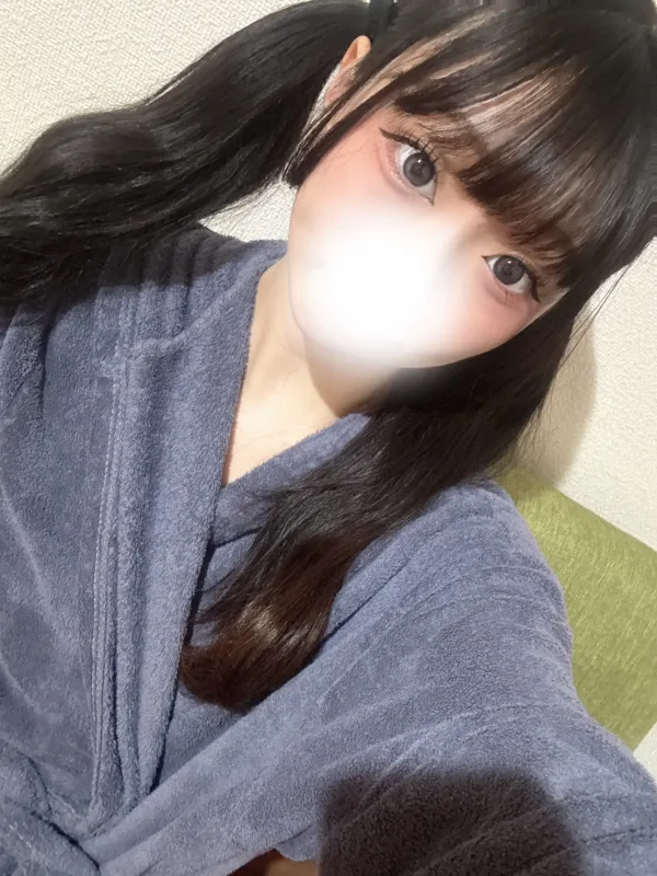 斑目 りあ