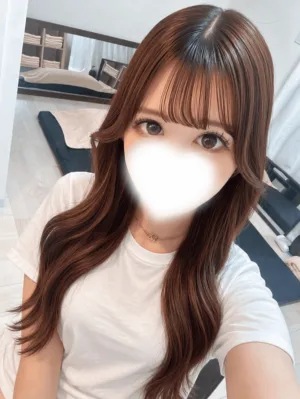 月日奈あみ