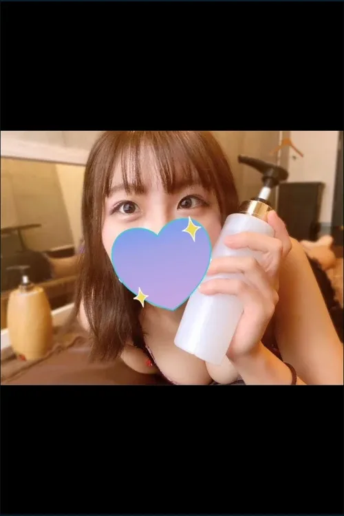 モモエ ミサキ