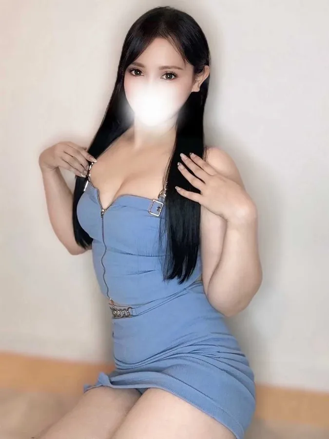 美園まみ