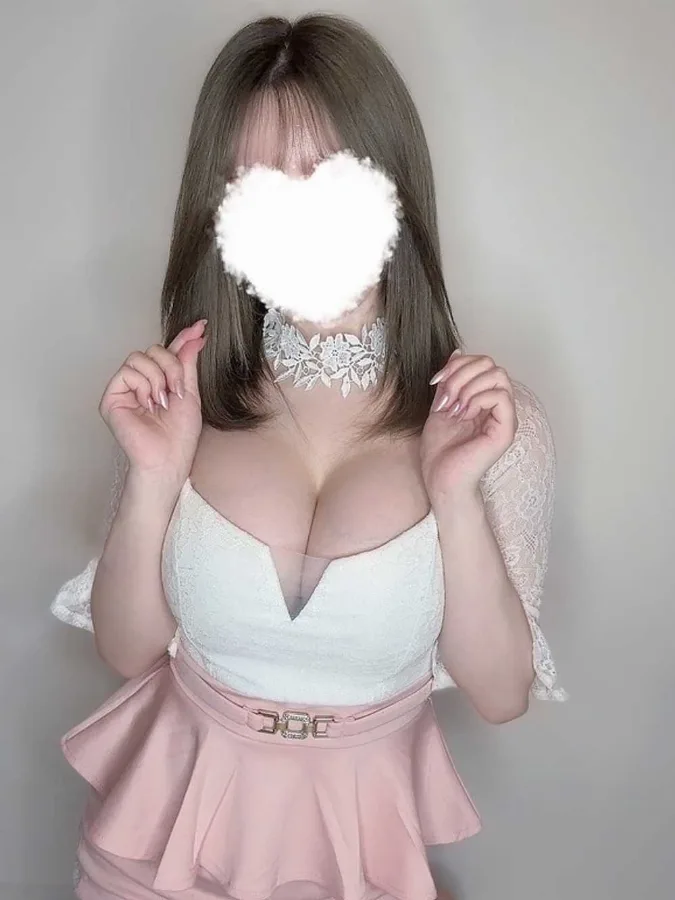 姫城ひなみ