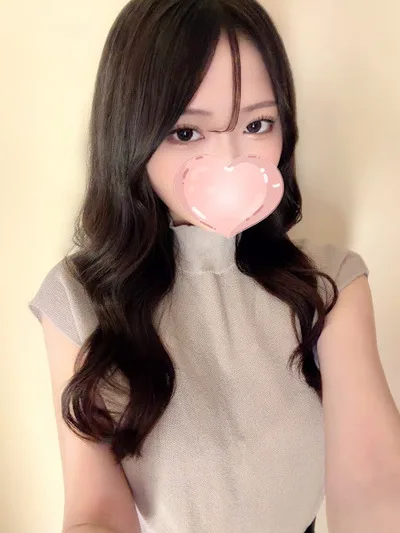 みみ【脳を焼く美貌♡唯一無二の正解】