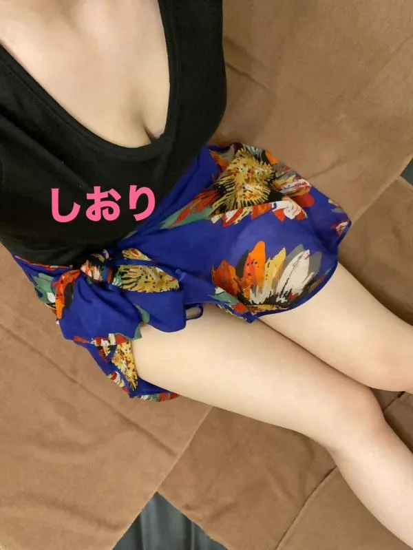 沖田 しおり