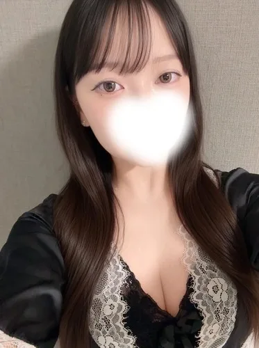 足立えな