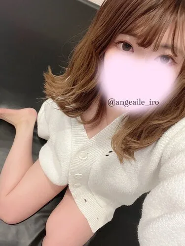 逢坂いろは