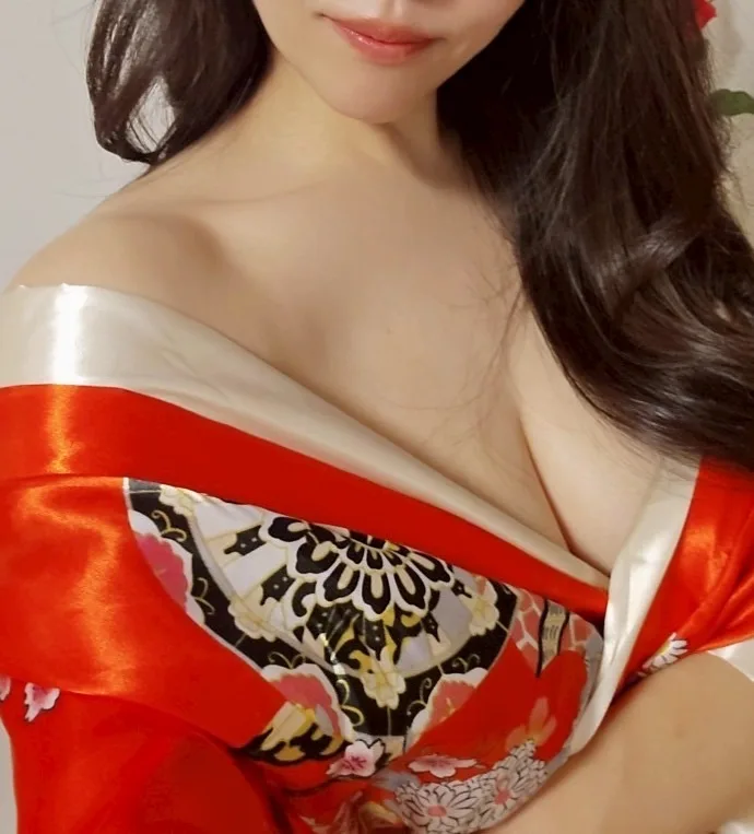 成瀬もも