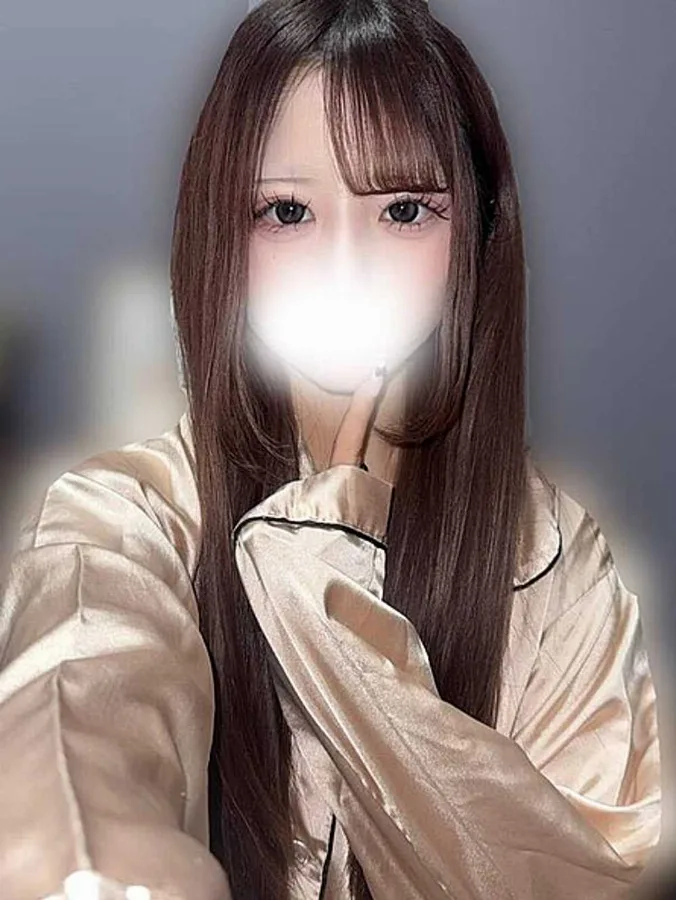 穴沢にじみ