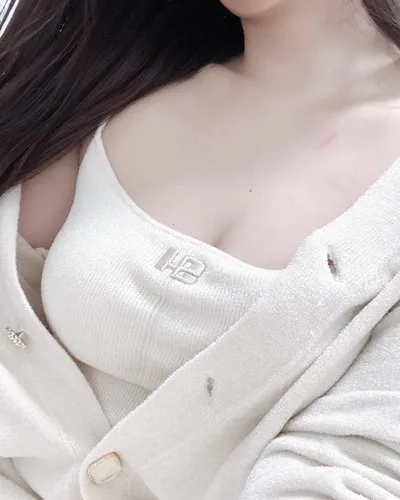乙葉 ももか