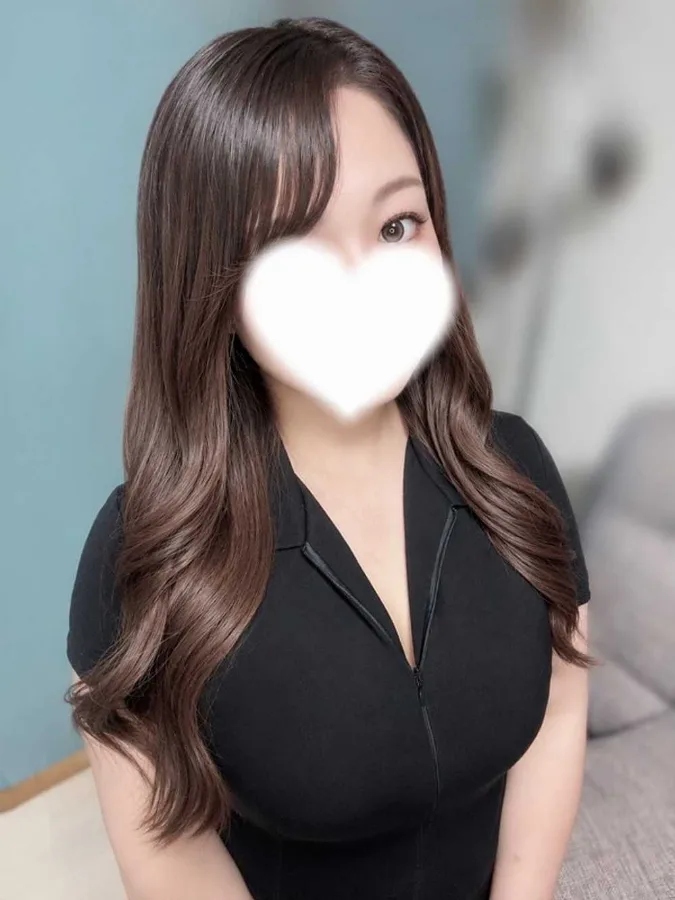美月 えな