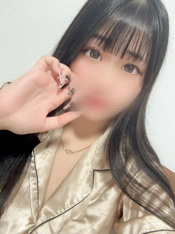 新海 えな