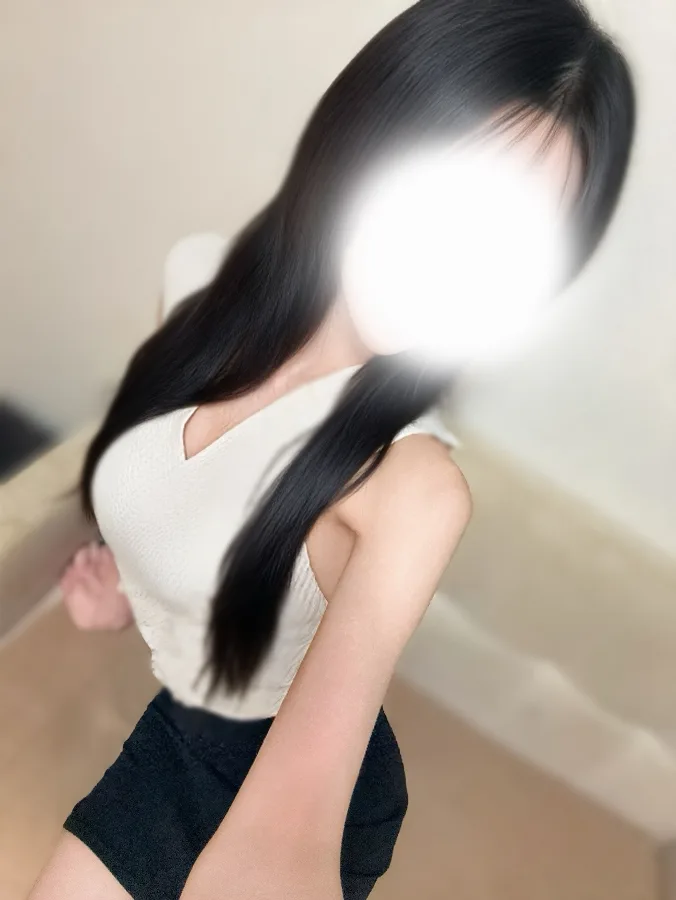 朝比奈えいみ