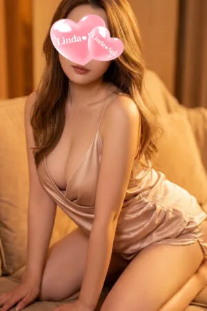 菜月まりな