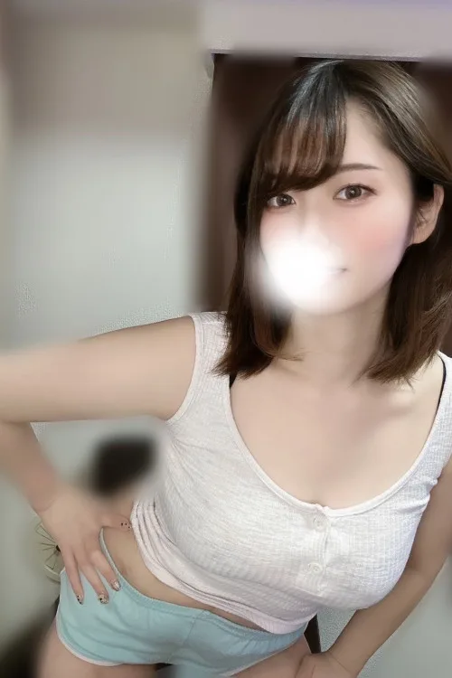 サエ(25)