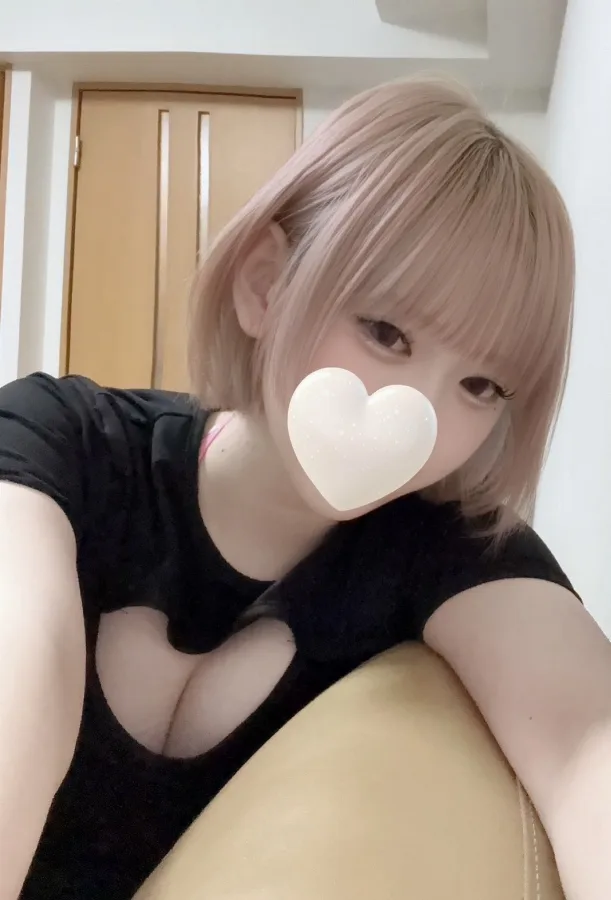 Therapist. ナムルニーナ（20 歳 ）