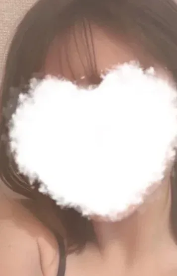 佐山はな(28)