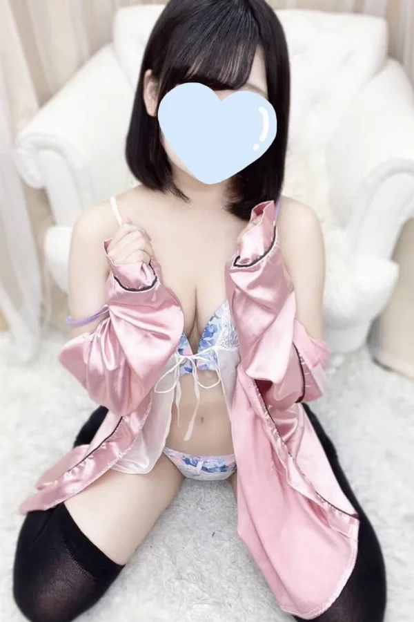 春花ひなの