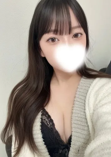 足立えな