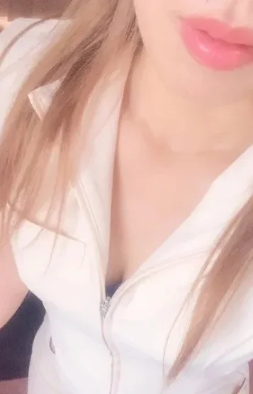 星野 あゆ(29)