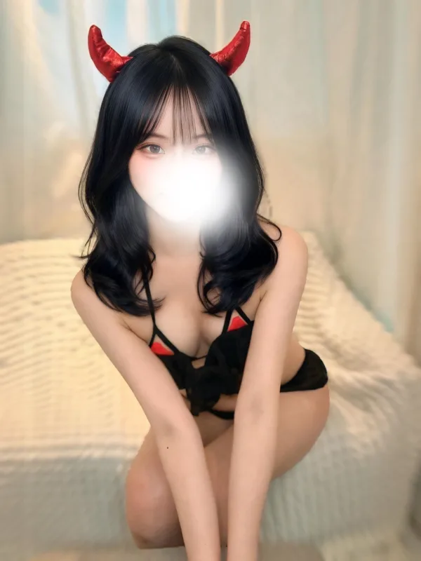 春野さりな
