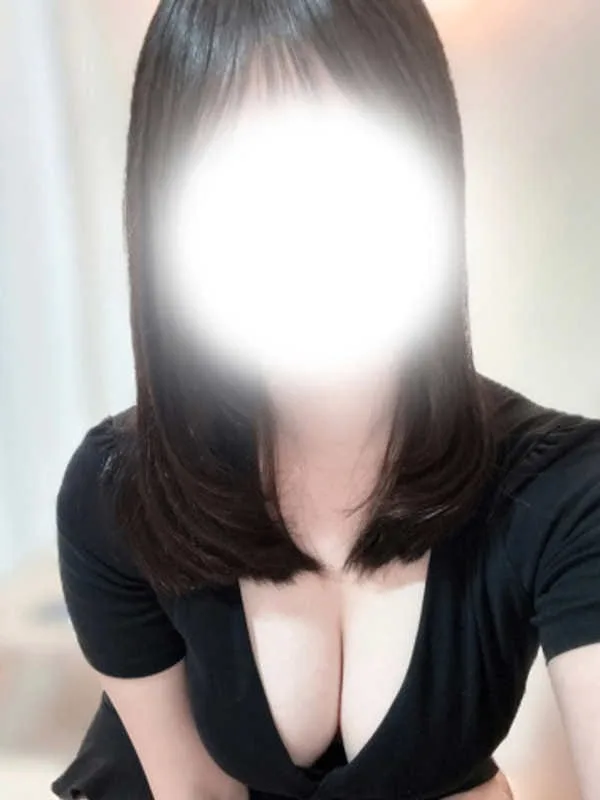 橘なぎ