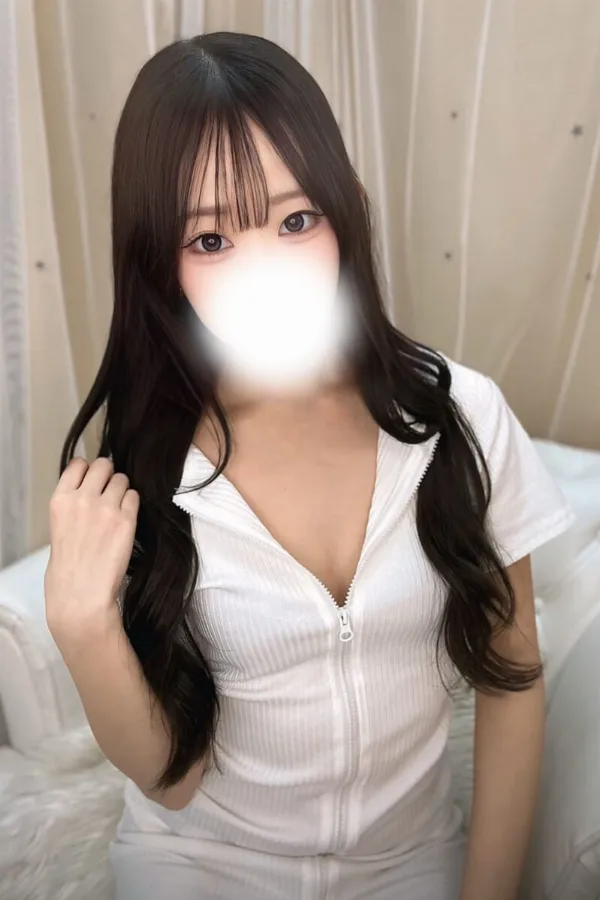小春ゆみ
