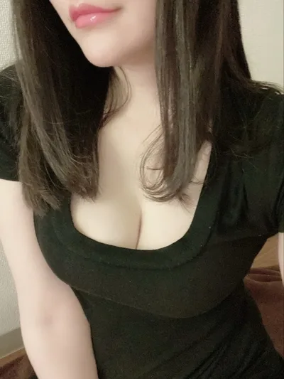 大越ひなの