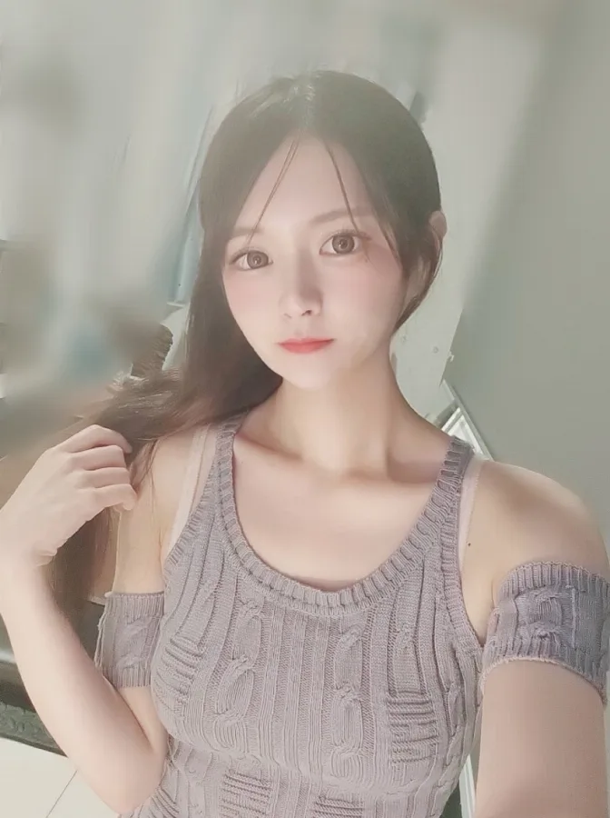 鷹宮れな