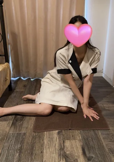★【純白セクシー妻】ともかさん