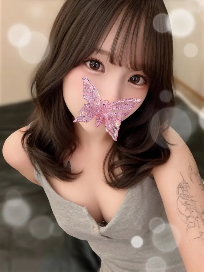 白石ひな