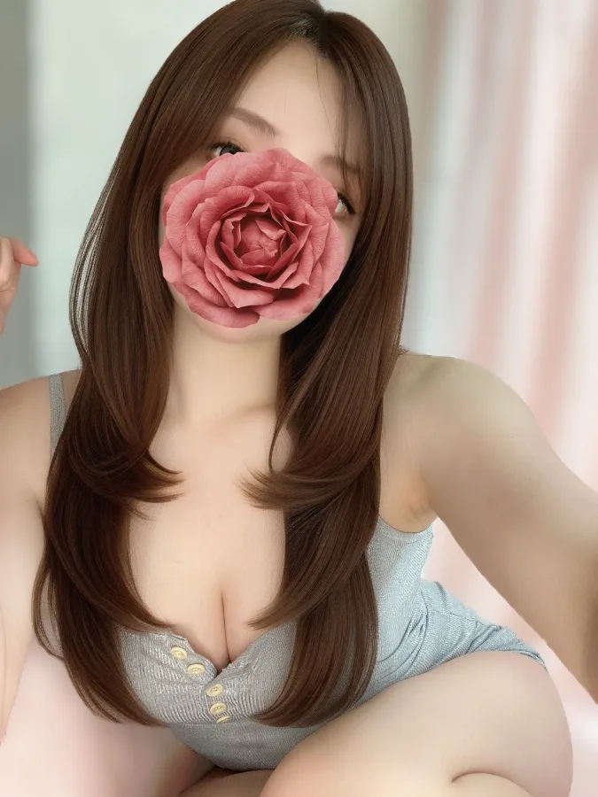 夢咲えれな