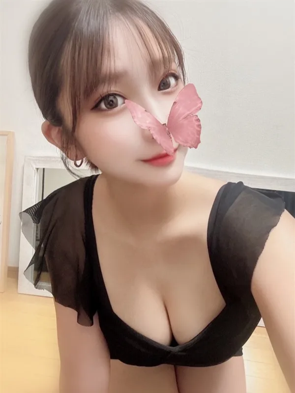 栗山 にいな