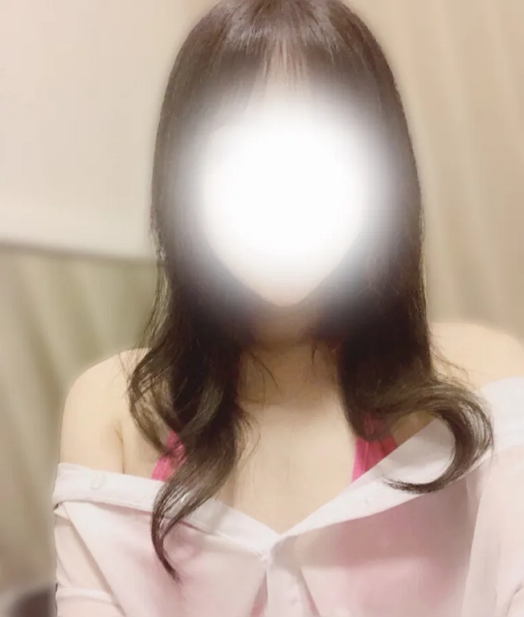 凪咲 りこ