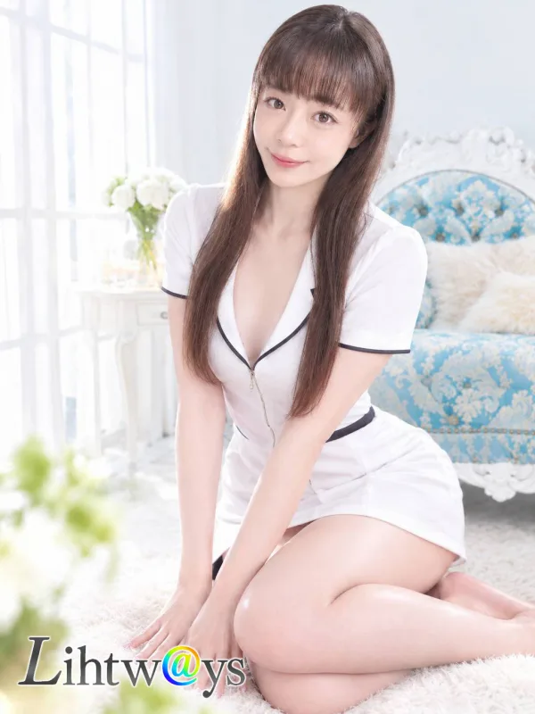 葉月かりな
