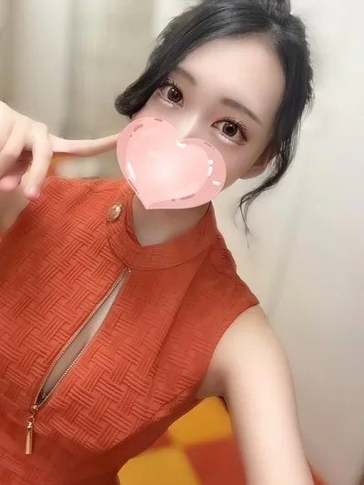りな【依存注意♡吸い付く白肌】