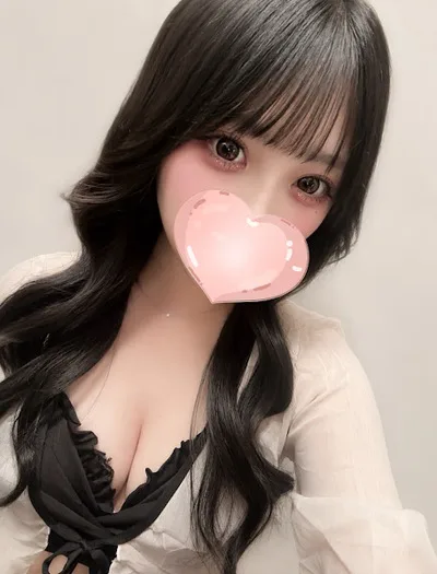 かるあ【ビジュ爆発♡甘々美女】