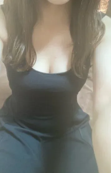 花森ひな(22)