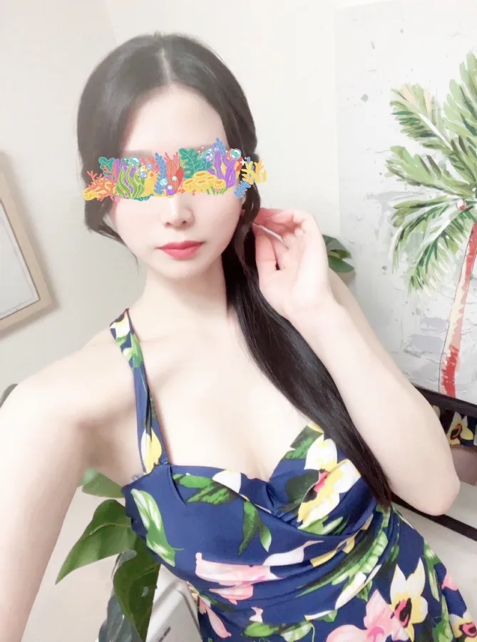 坂口 ひなの【アナウンサー系巨乳♡】