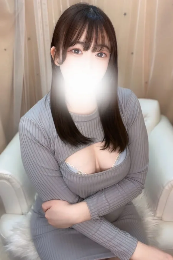 瀬奈ゆゆ