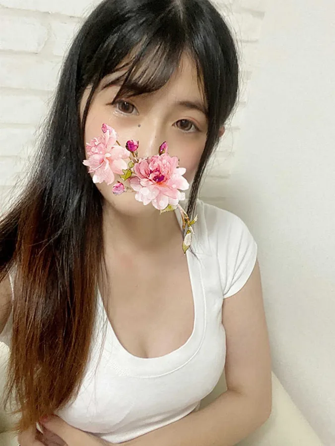 成宮ゆあ