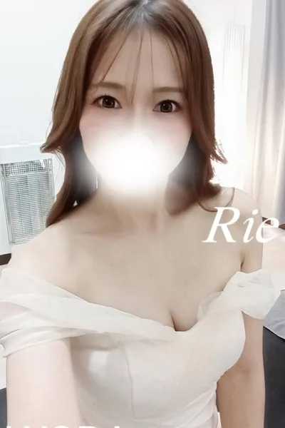 鈴りえ